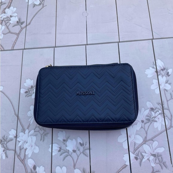 Missoni Accessories - Missoni cosmetic travel